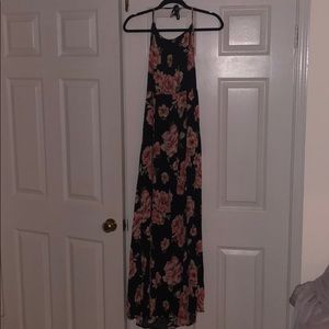 Floral maxi dress. Blackless